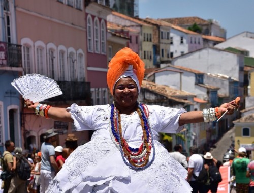 Celebran el día nacional de las Bahíanas